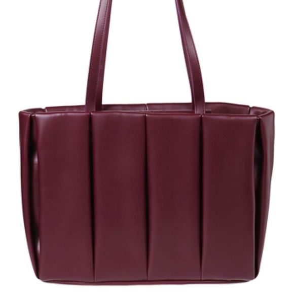 Themoirè Kore Vegan Nappa Quilted Tote (Made in Italy) Burgundy, New w/Tag - Picture 10 of 15